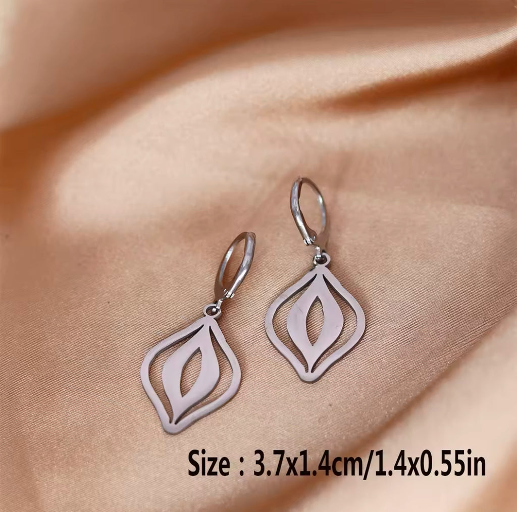 Fire Pussy (Dangling Vagina) - Earrings